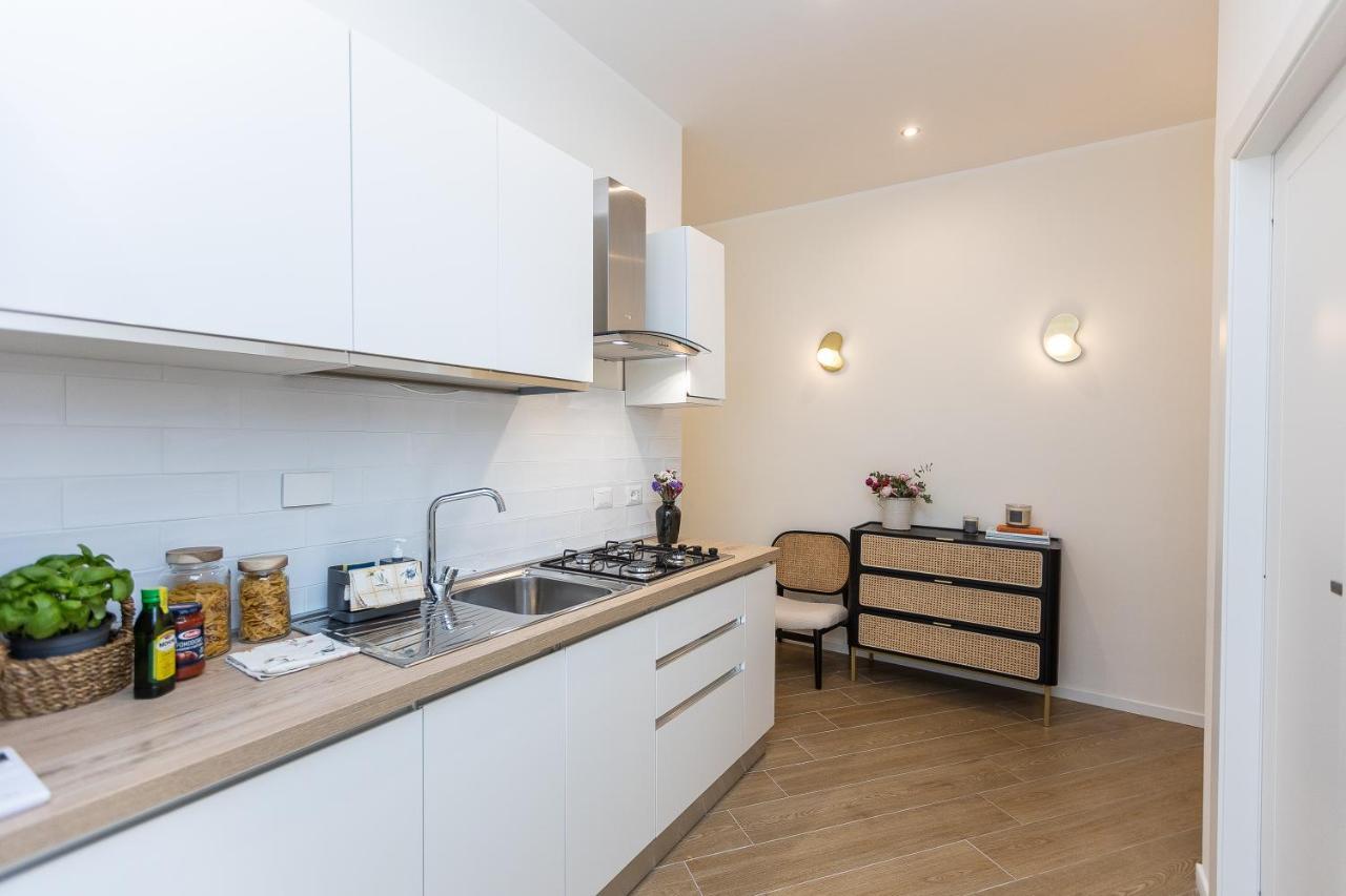Colosseum Boutique Apartment Rom Exteriör bild